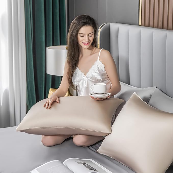 Mulberry Silk Pillowcase for Hair and Skin,Toddler Size Kids Silk Pillow Case with Hidden Zipper,Allergen Proof Dual Sides Soft Breathable Smooth Silk Pillow Cover(Toddler,Champagne)