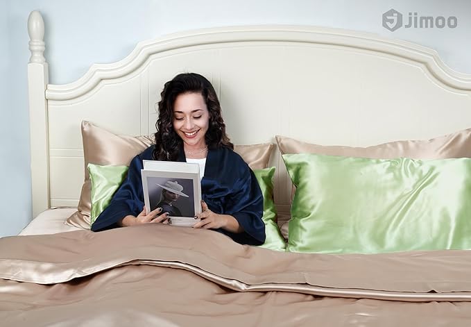 100% Mulberry Silk Pillowcase for Hair and Skin, 22 Momme Pure Natural Silk Pillow Case Both Sided with Zipper, Pillow Cover for Women Mom Men (Light Green, King 20''×36'', 1 Pack)