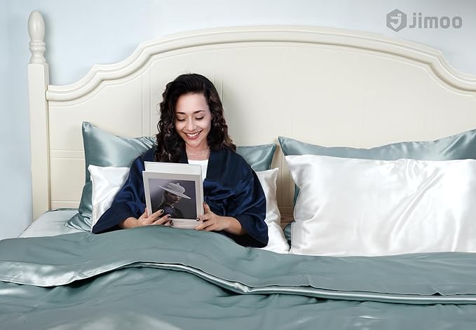 100% Mulberry Silk Pillowcase for Hair and Skin, 22 Momme Pure Natural Silk Pillow Case Both Sided with Zipper, Pillow Cover for Women Mom Men (Airy Blue, Standard 20''×26'', 1 Pack)